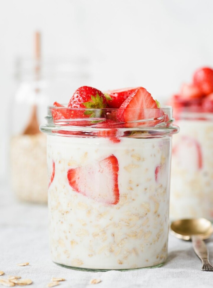delicious strawberry and cream overnight oats